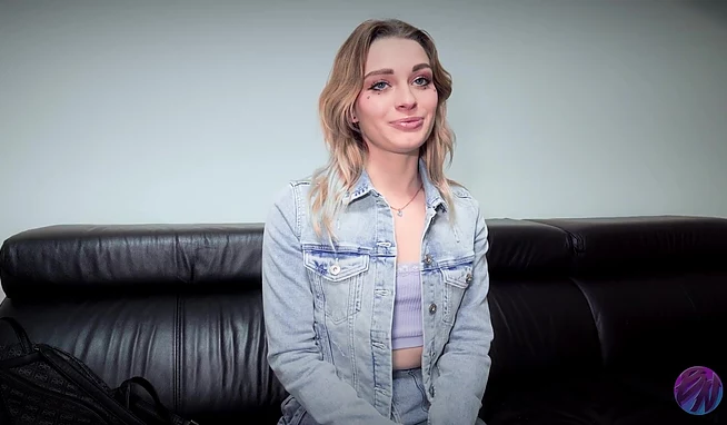 Ее карьера физика-ядерщика по пизде пошла и в анал попала