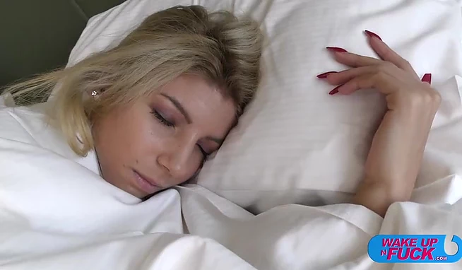 Хватит спать, сегодня на завтрак двойное проникновение и кремпай