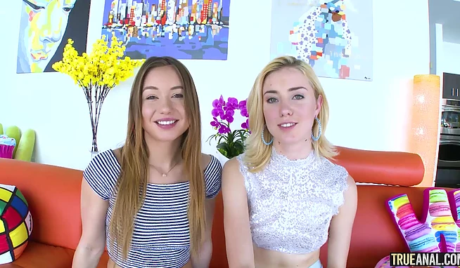 Анальная порка двух молодых красоток на кастинге